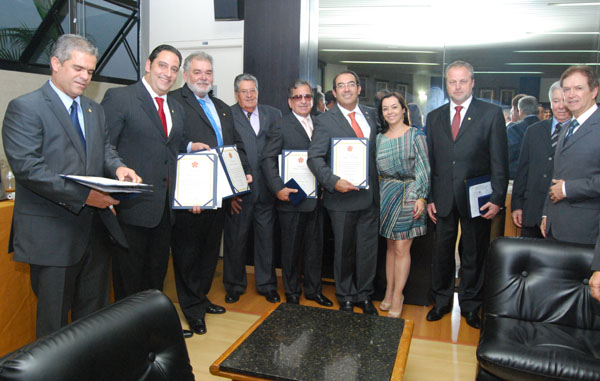cmbh25-11autoridades.jpg